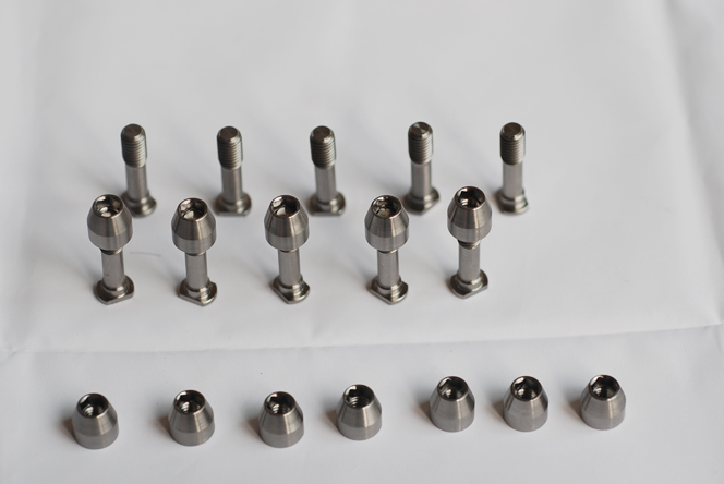 鈦螺絲規(guī)格多，可定制.jpg